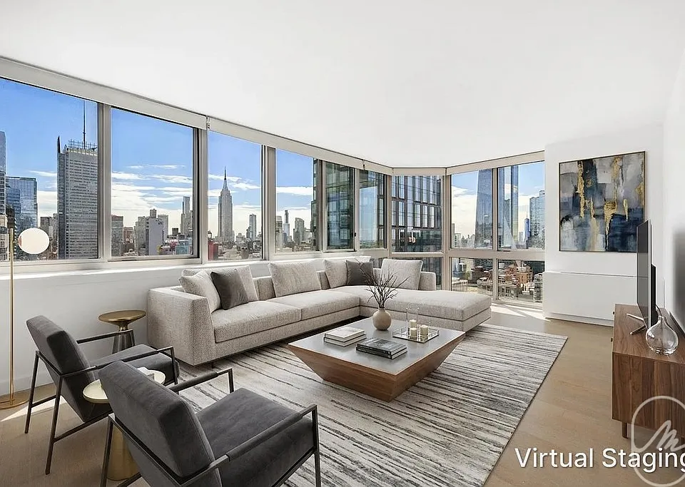 561 10th Ave #44D