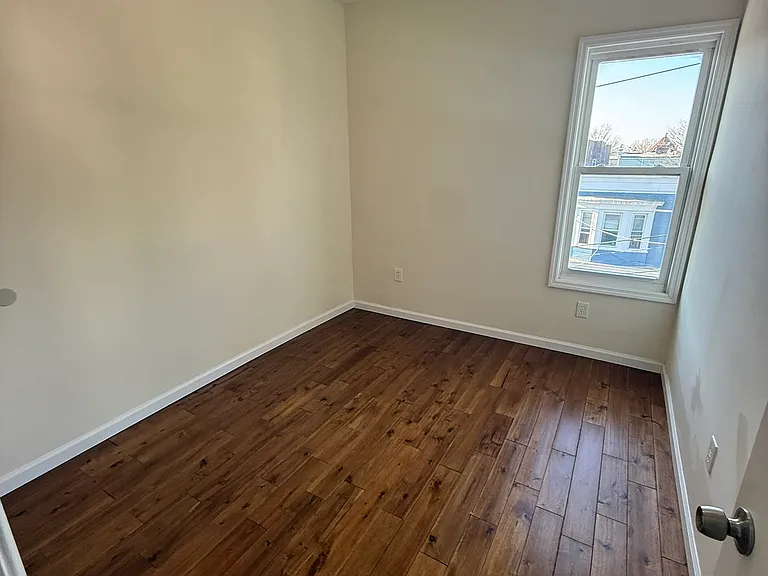 824 S 15th St #3R — Photo 6