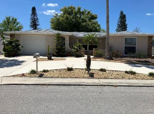 9135 Greenbriar Ln, Port Richey, FL 34668