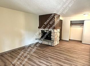 7515 44th St W APT 6, Tacoma, WA 98466