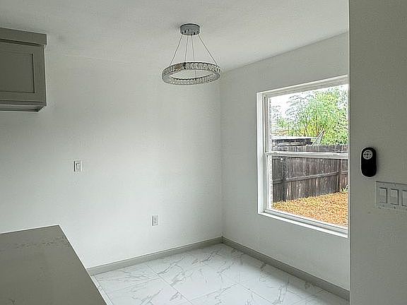 4th image of 6686 Los Arboles
