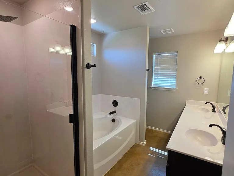 3103 Goblin Dr — Photo 15