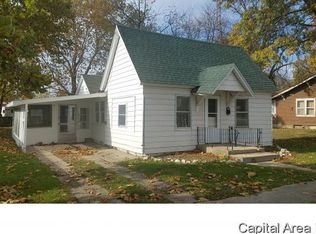 327 N Dye St, Virden, IL 62690