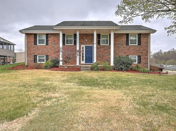 518 Spruce St, Mt Carmel, TN 37645