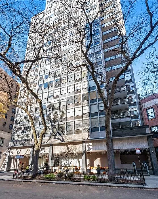 30 E Elm St #3D