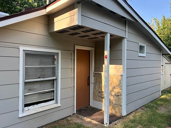 4th image of 1328 W Oklahoma Ave