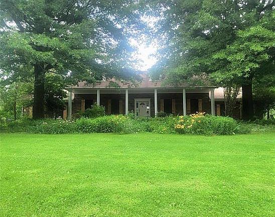 2nd image of 16225 Shady Ln