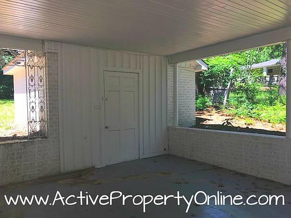 3rd image of 1737 Waverland Cir