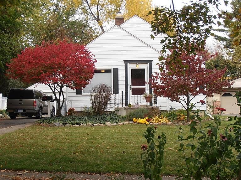 1st image of 703 Collegewood St