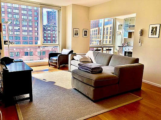 Rented by Level Group | media 3