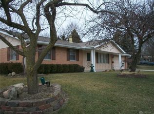 629 Wyckshire Ct, Fairborn, OH 45324