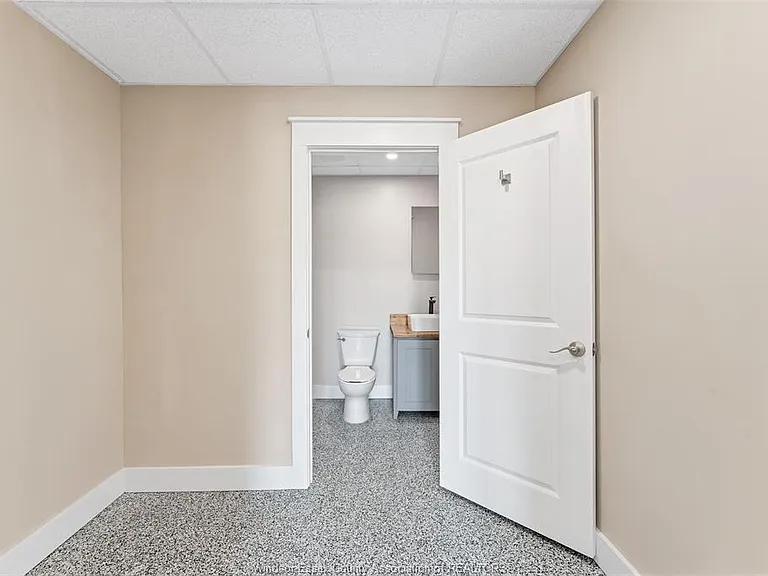 15 Renaud Dr #206 — Photo 17
