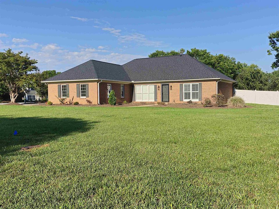 1st image of 233 Summerfield Rd