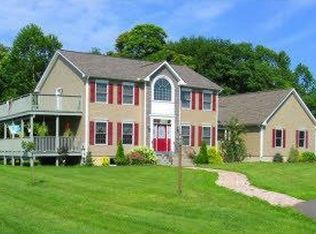 12 River Run Hollow Rd, Columbia, NJ