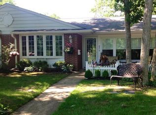 595D Lake Point Dr, Lakewood, NJ 08701