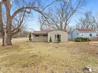 9615 Beech Daly Rd, Taylor, MI 48180