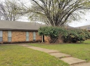 4407 Menzer Rd, Fort Worth, TX 76103