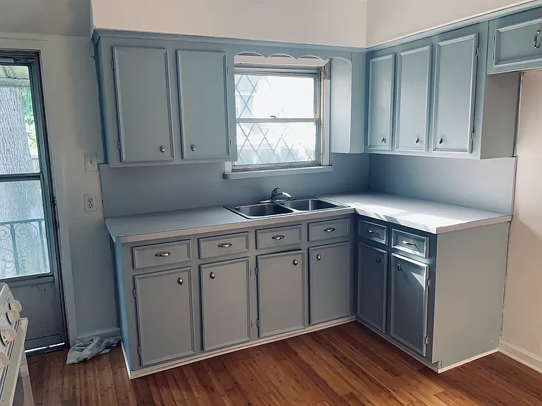 Kitchen (pic 3).