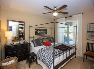 1525 Oakridge Dr NW, Kennesaw, GA 30152