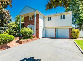 65 Judith Ct, East Rockaway, NY 11518