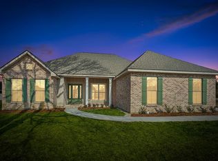 302 Stewart Point, Picayune, MS 39466