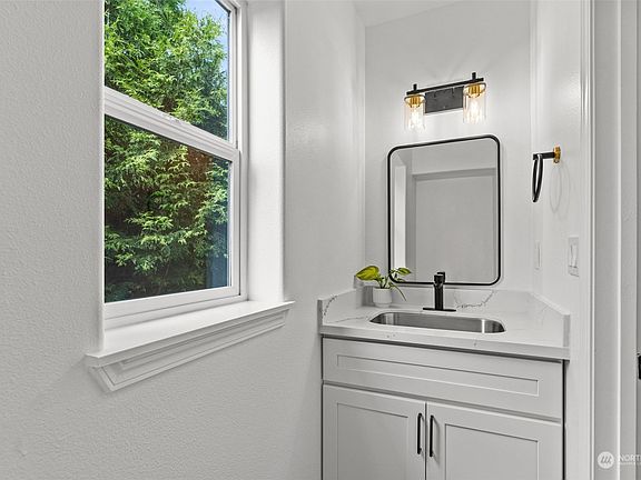 5th image of 8037 118th Avenue NE