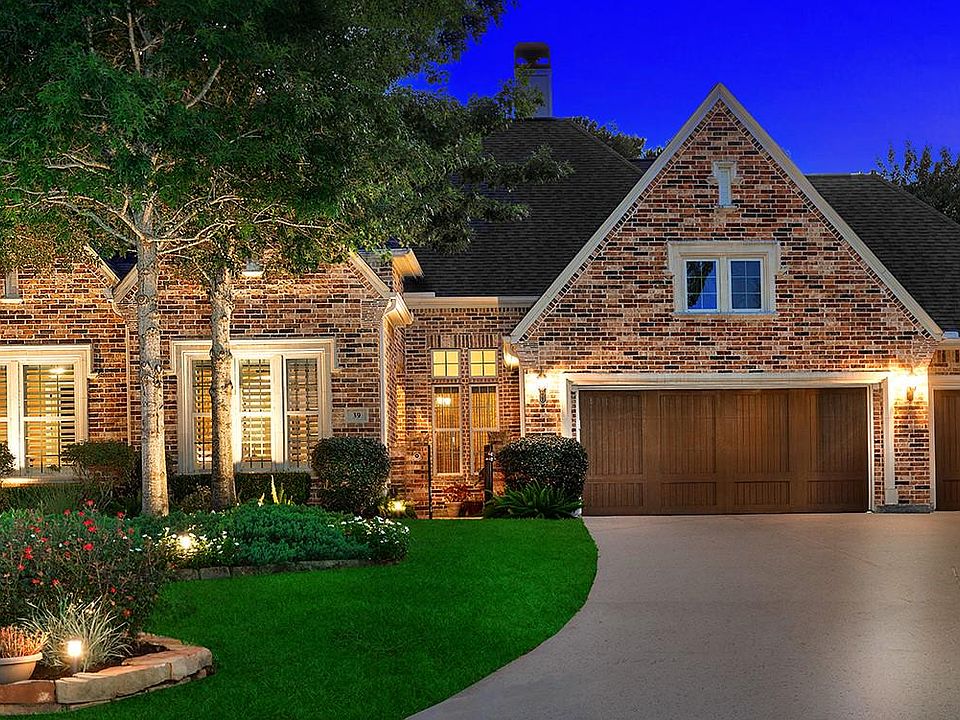 1st image of 39 Woodglade Way