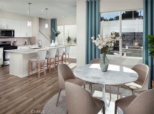 1506 Wingwood Ln, Vista, CA 92083