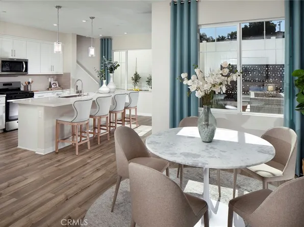 1506 Wingwood Ln, Vista, CA 92083