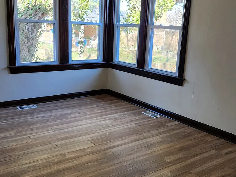 1115 Reale Ave — Photo 10