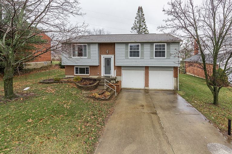 1st image of 867 Hacienda Ct