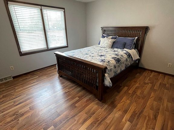 5th image of 2118 Anderson Dr
