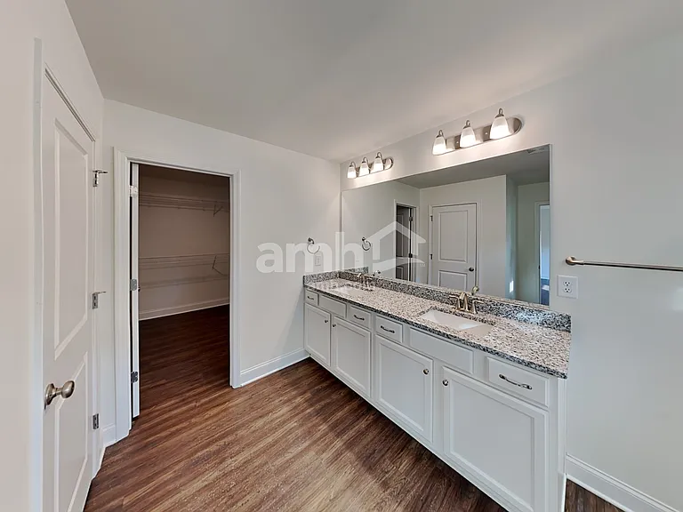 5070 Hudson Valley Dr — Photo 11