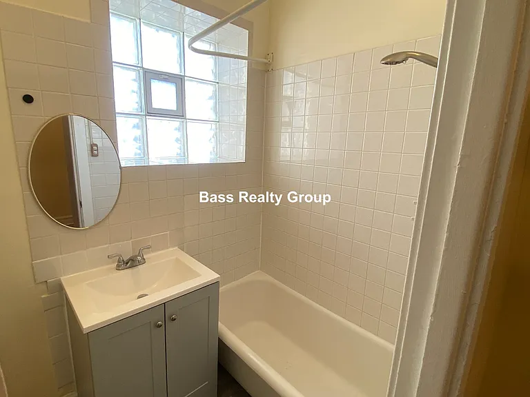 7761 N Sheridan Rd #1B — Photo 10