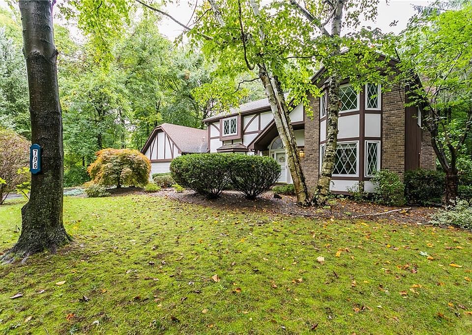 1st image of 796 Blue Creek Dr