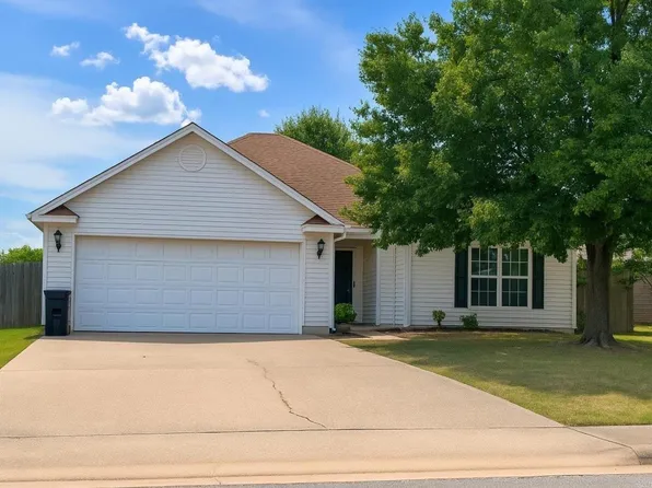 3317 Preakness Dr, Jonesboro, AR 72404