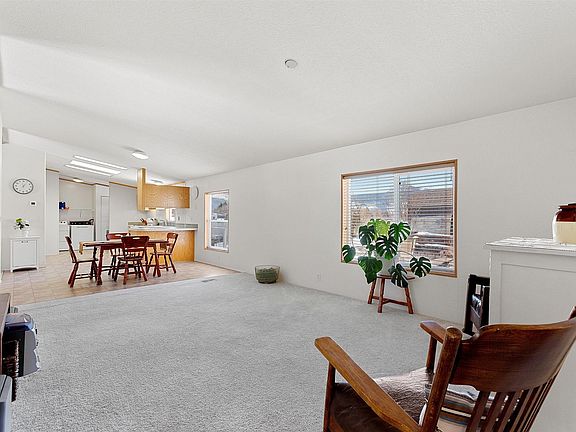 3rd image of 2365 Woodcock Dr