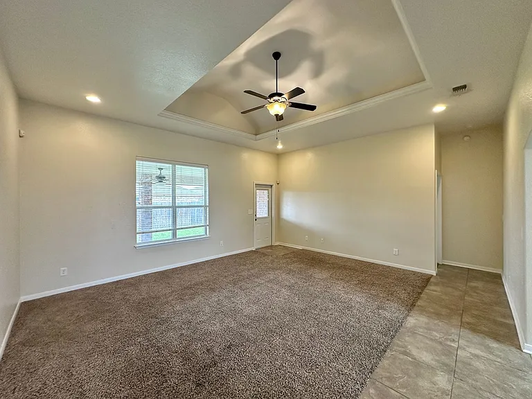 6710 Alvin Dr — Photo 3