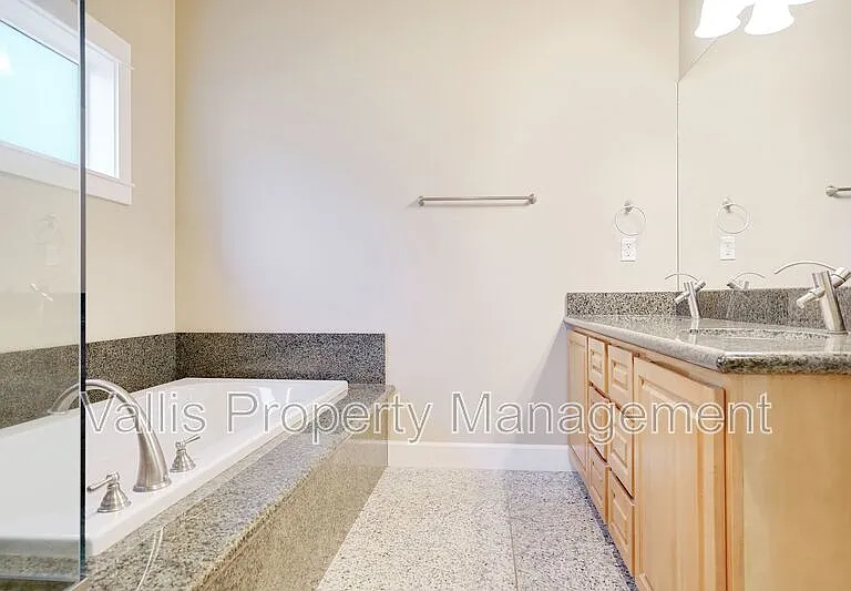 5164 Andresen St SE — Photo 22