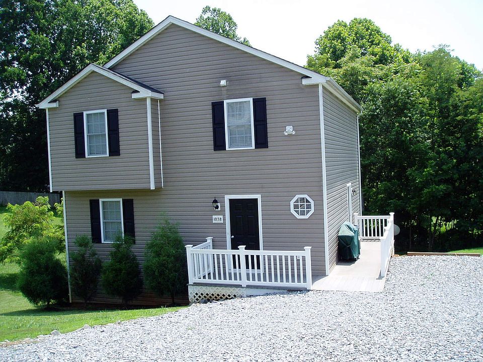 1st image of 1078 Connie Dr
