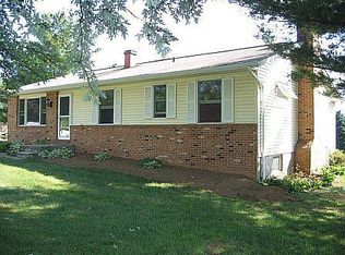 2419 Gillis Rd, Mount Airy, MD 21771