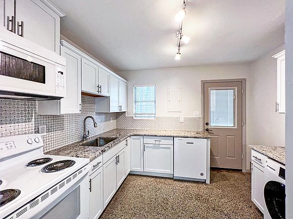 4th image of 1327 Kings Dr