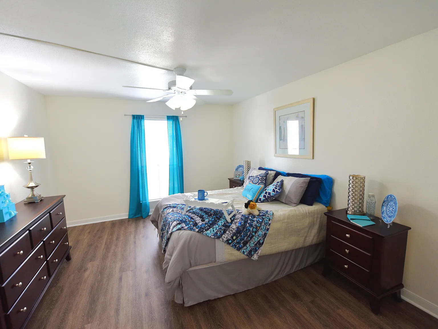 Wilshire Park Apartments — Photo 4