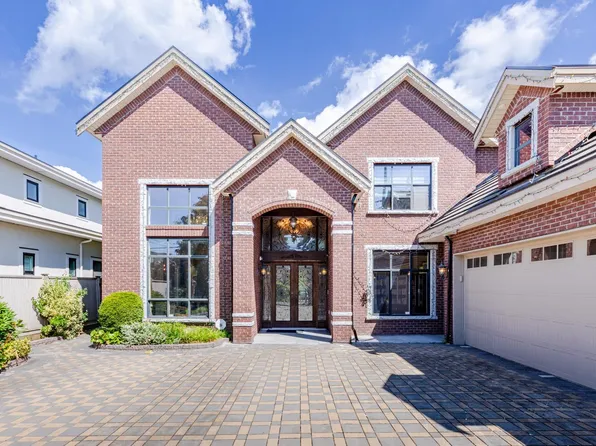 5628 Gibbons Dr, Richmond, BC V7C 2C7