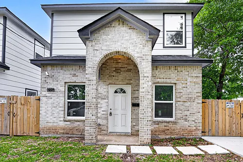 9009 Hilda St Photo 1