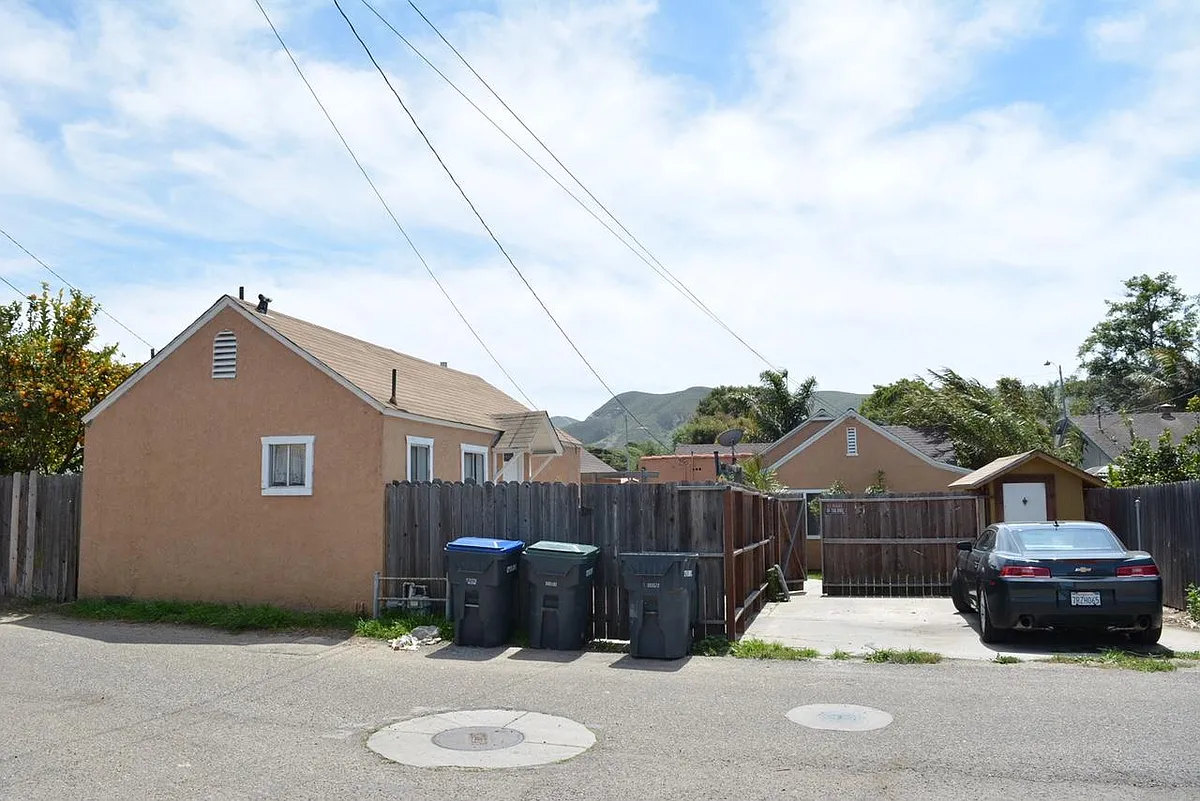 Building Photo - 711 W Ocean Ave #B
