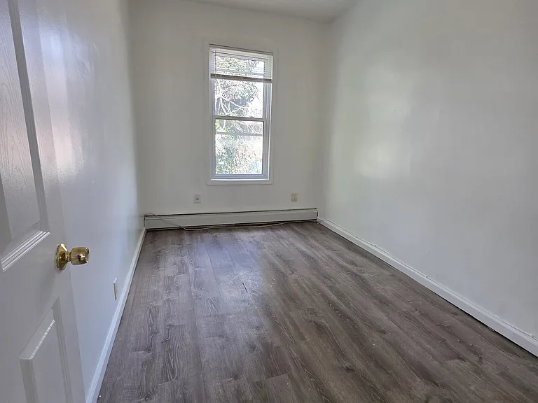 18717 Linden Blvd #2R — Photo 6