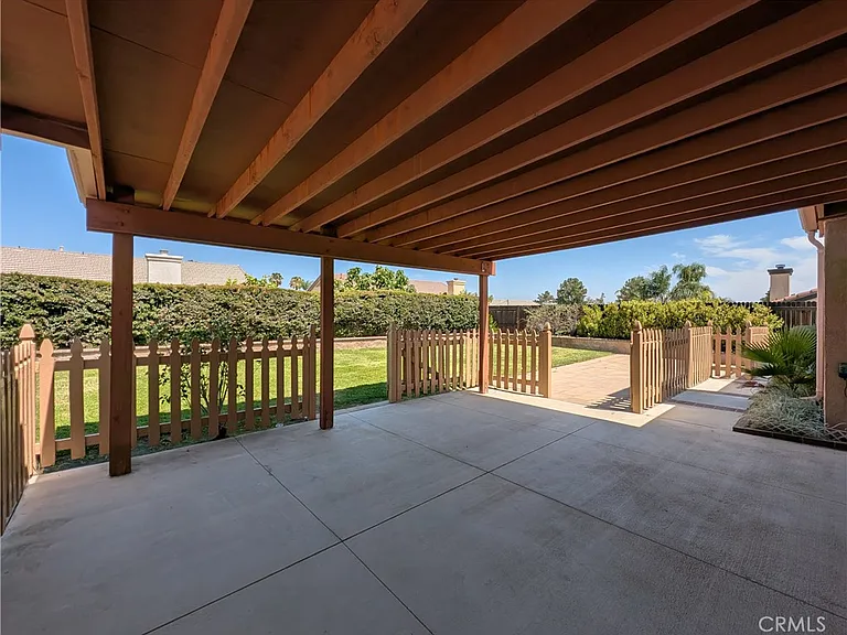 3572 Lehigh Cir — Photo 2