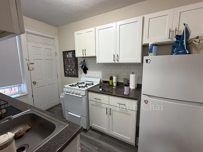 120 Washington St #1 — Photo 24