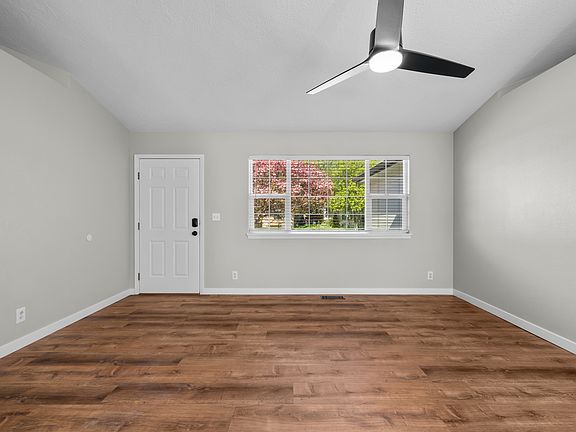 3rd image of 3064 N Canterwood Pl